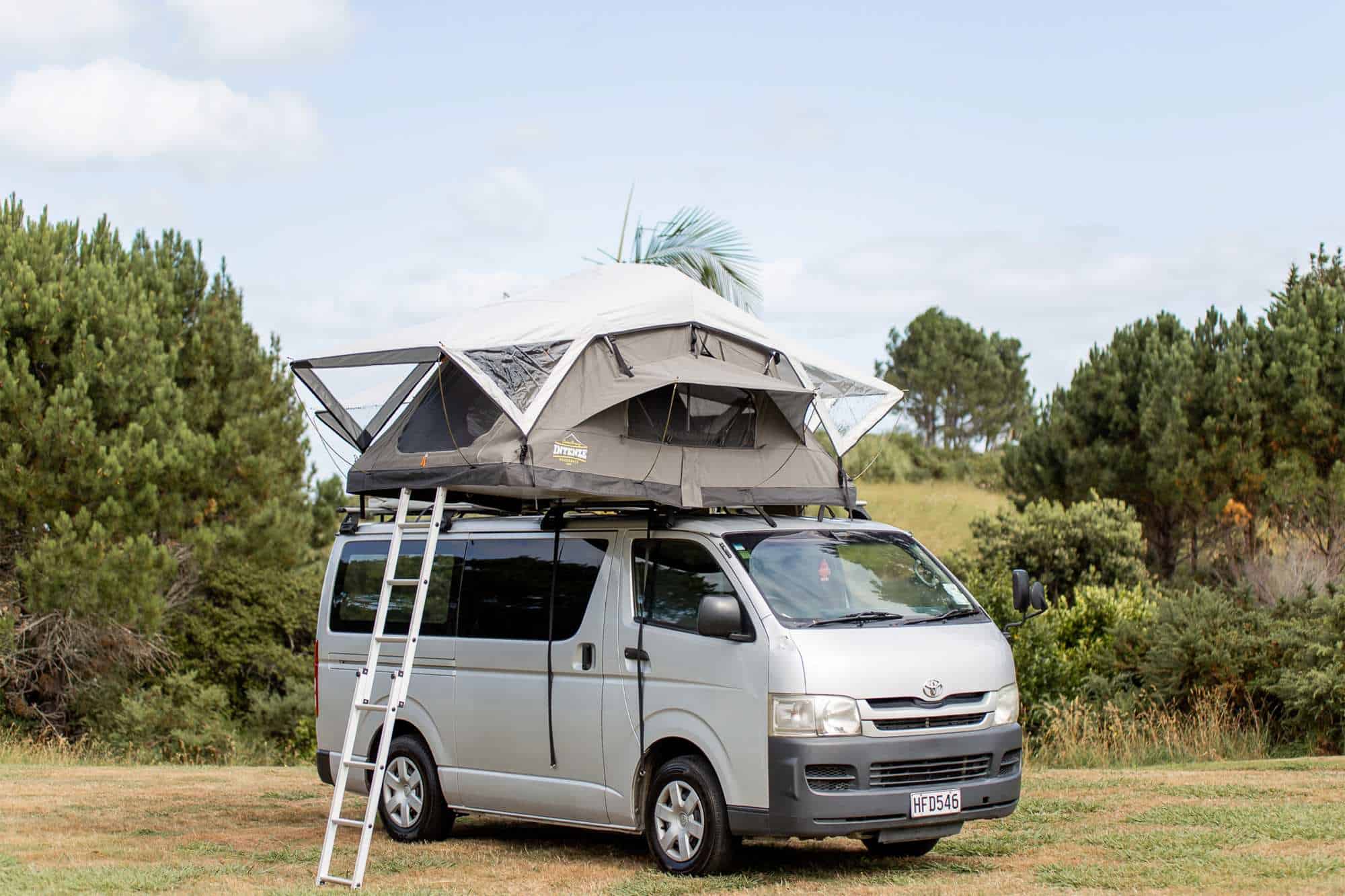 Mt Brown Roof Top Tent – Olive Green with Smokey White Fly view 7